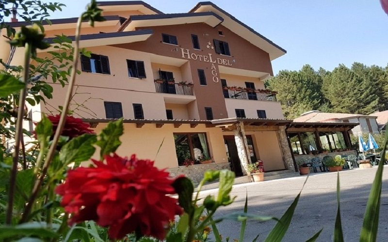 Cotronei酒店住宿-Hotel del Lago Ampollino