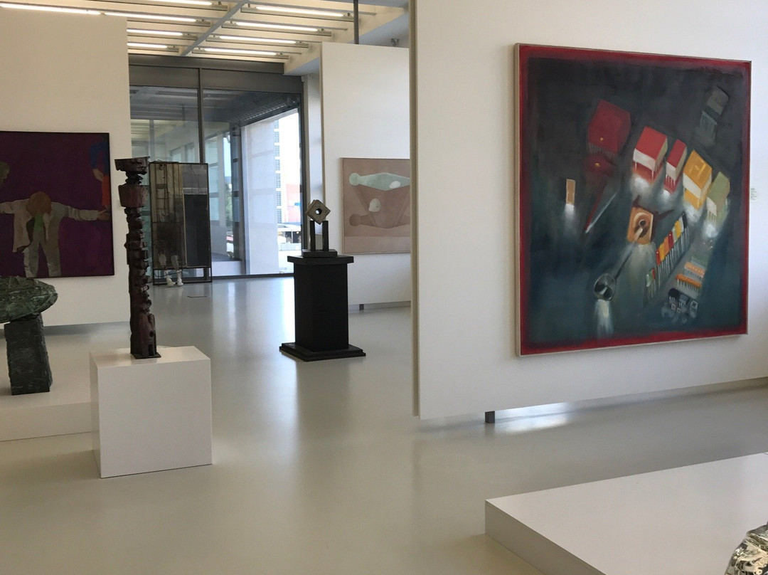 兹林旅游景点-Regional Gallery of Fine Arts
