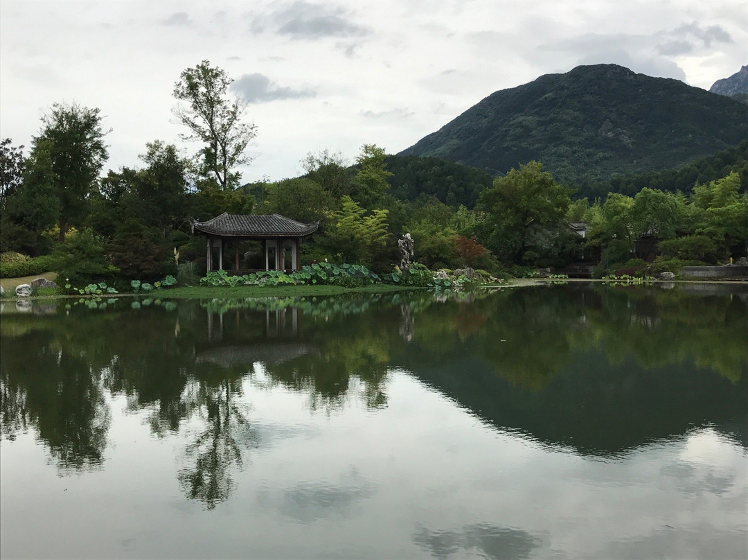 九华山鸿运楼大酒店