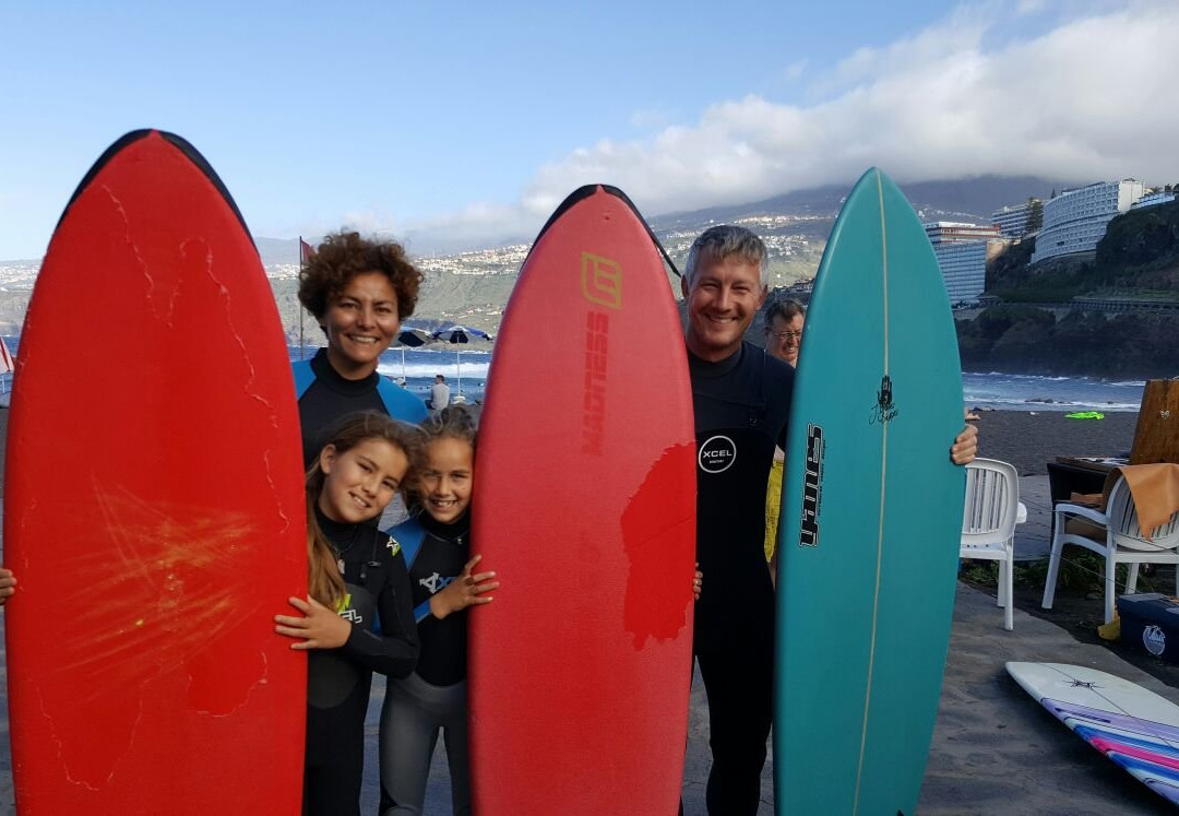 La Marea Surf School-德拉克鲁兹索尔港必去景点