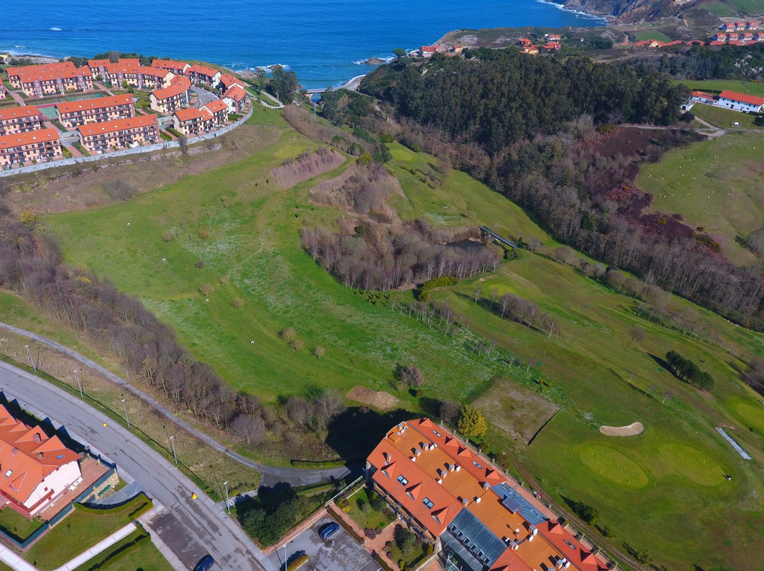 Rovacias Golf Comillas景点图片