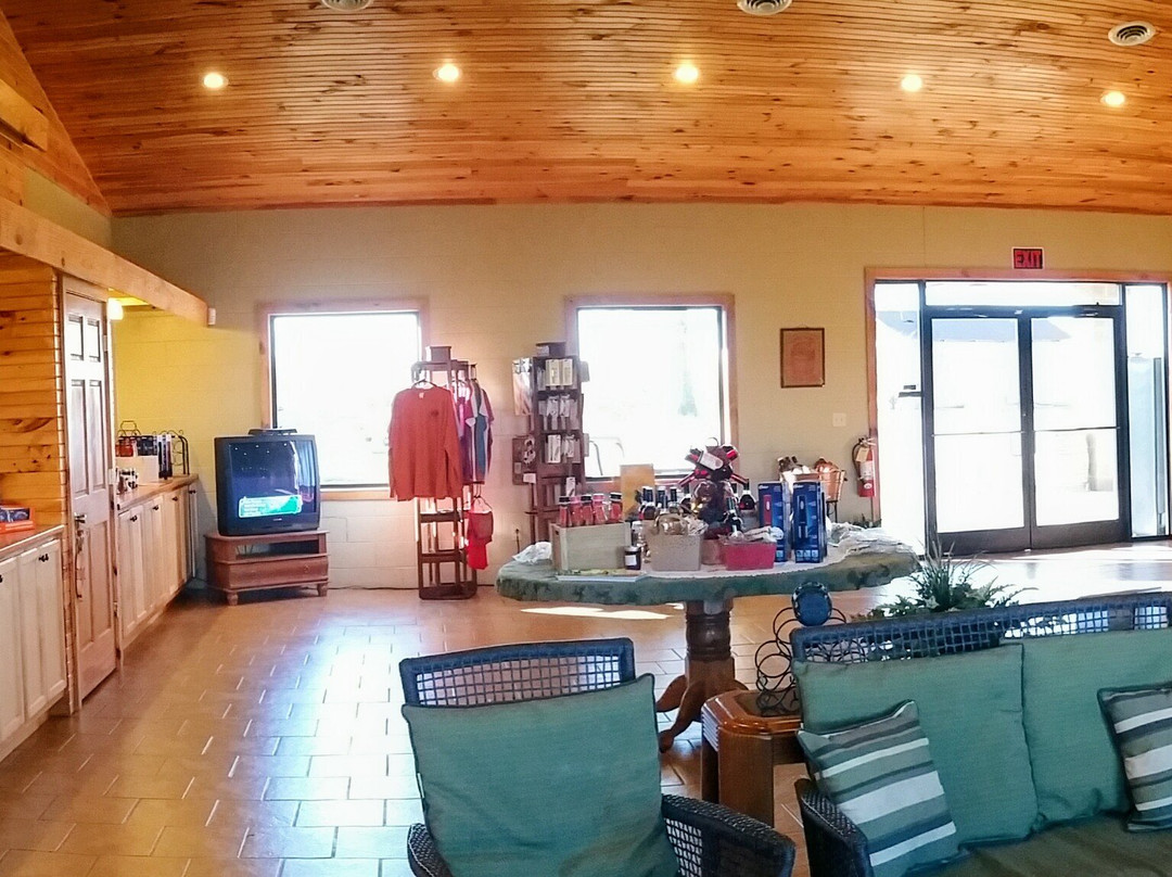 Benton餐馆和美食-Morris Vineyard and Tennessee Mountainview Winery