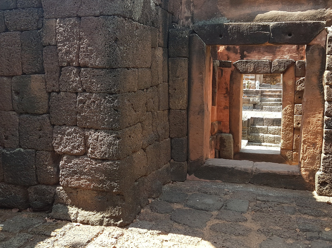 Prasat Puay Noi景点图片