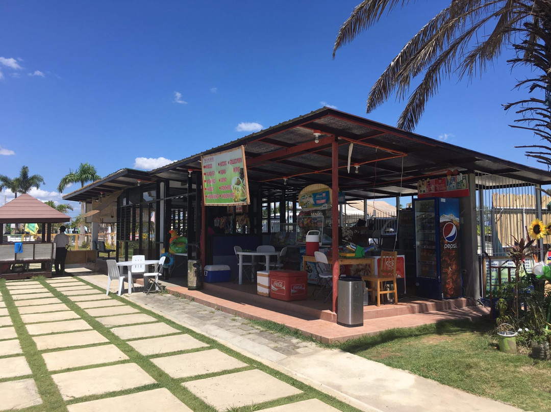 Golden Castle Resort-San Carlos必去景点