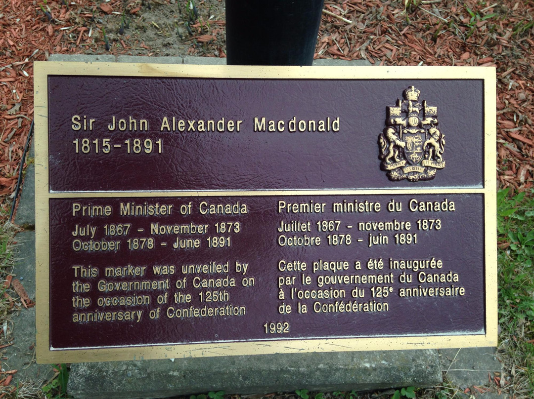 Cataraqui Cemetery-金斯顿必去景点
