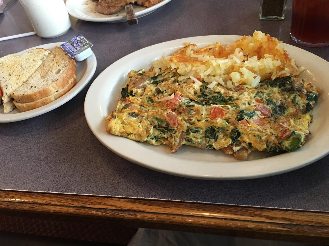 珀鲁餐馆和美食-Liberty Family Restaurant