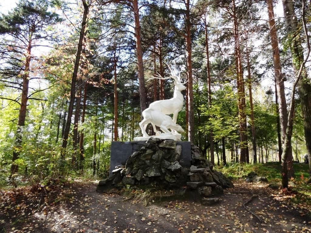 Sculpture Deers-叶卡捷琳堡必去景点