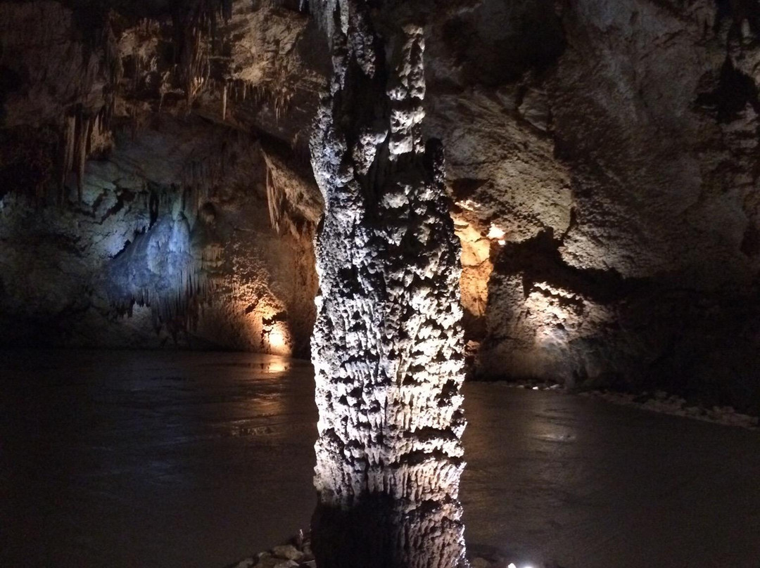 Lipa Cave景点图片