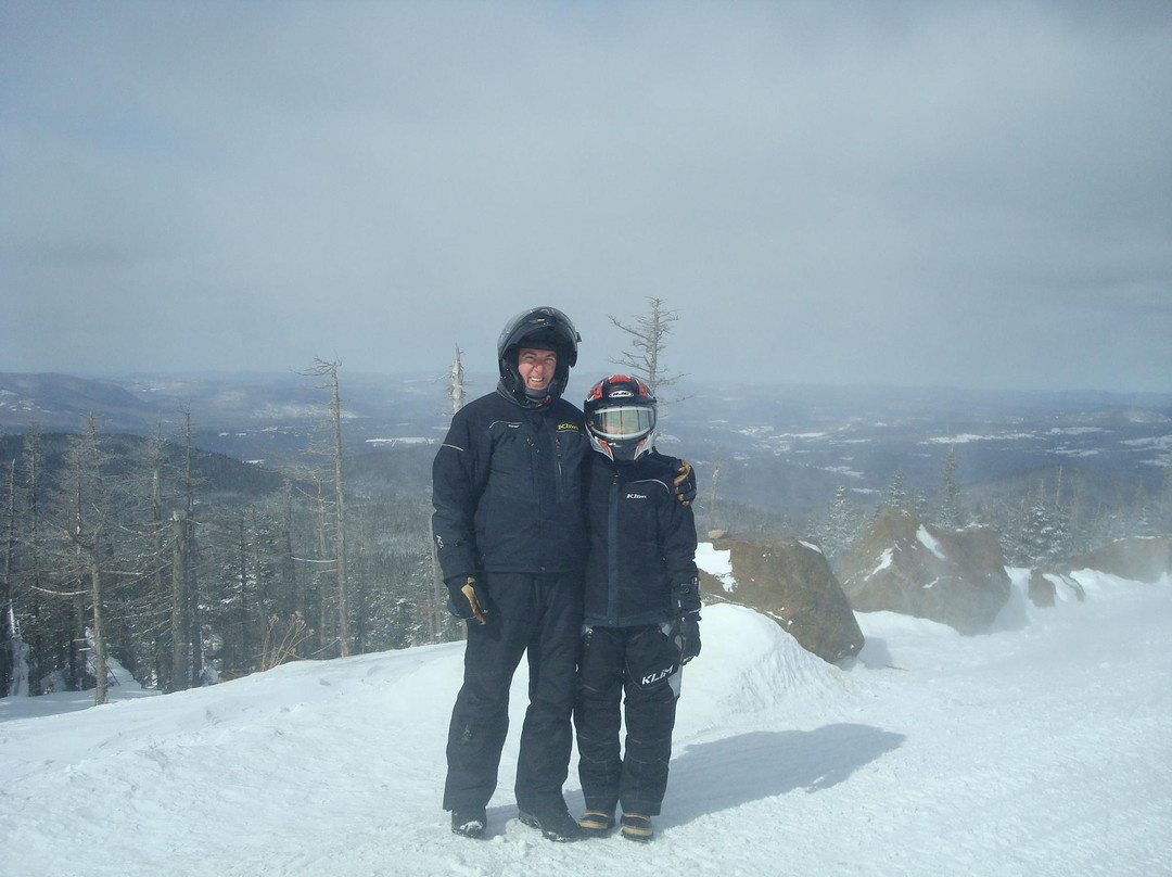 Northern NH Snowmobile Tours-Pittsburg必去景点