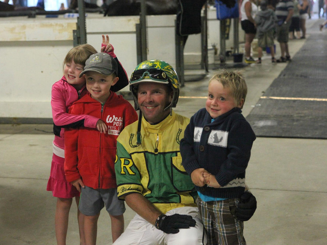 Grand River Raceway-伊劳拉必去景点