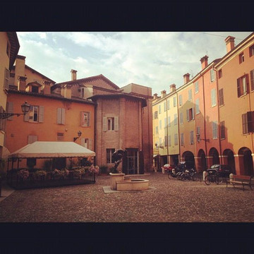 Piazzetta San Giacomo-摩德纳必去景点