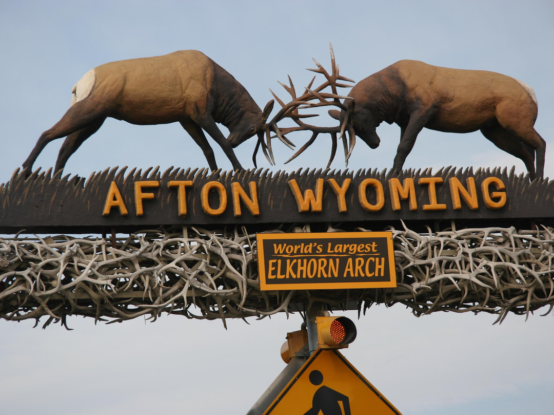 World's Largest Elkhorn Arch-Afton必去景点