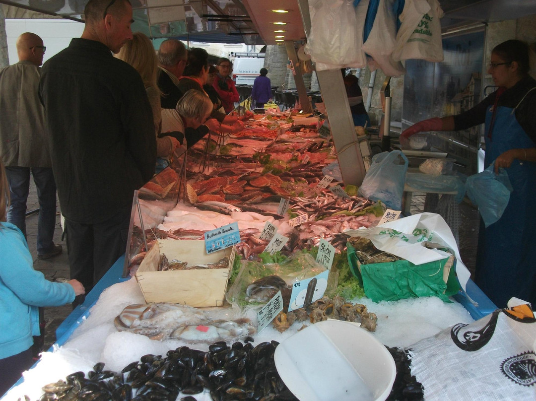Uzes Market-泽斯必去景点