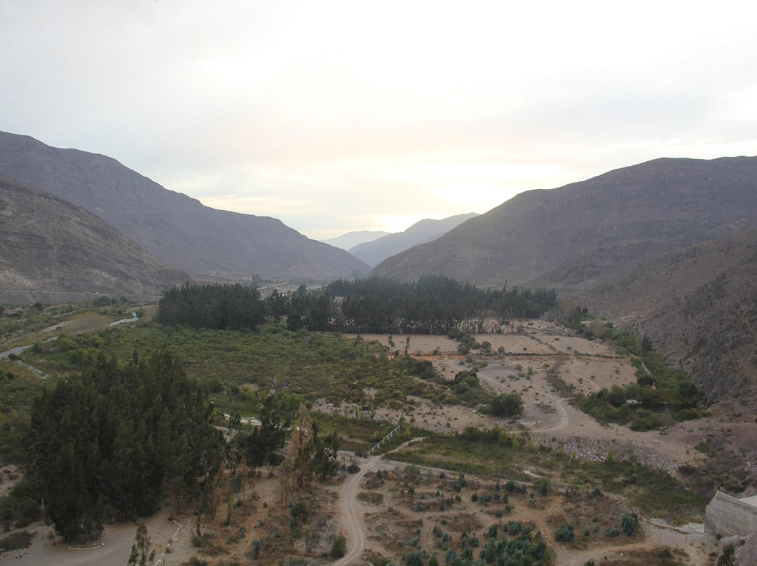 Embalse Puclaro-Vicuna必去景点