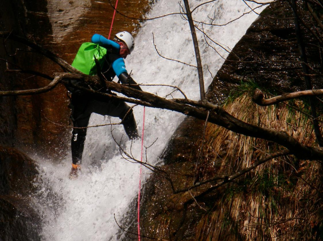 Mountain Escapes Canyoning-Tsagkarada必去景点