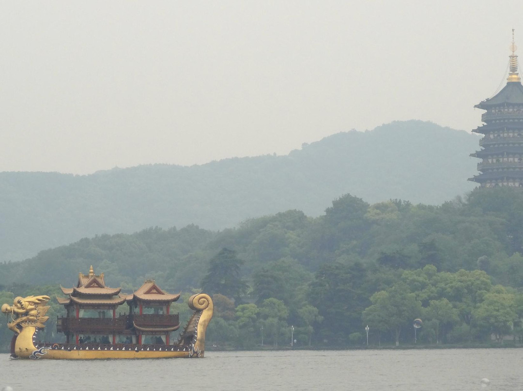 雷峰塔景点图片