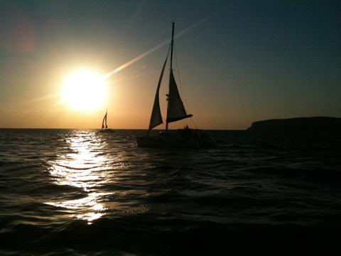 Caldera Yachting Santorini-费拉必去景点