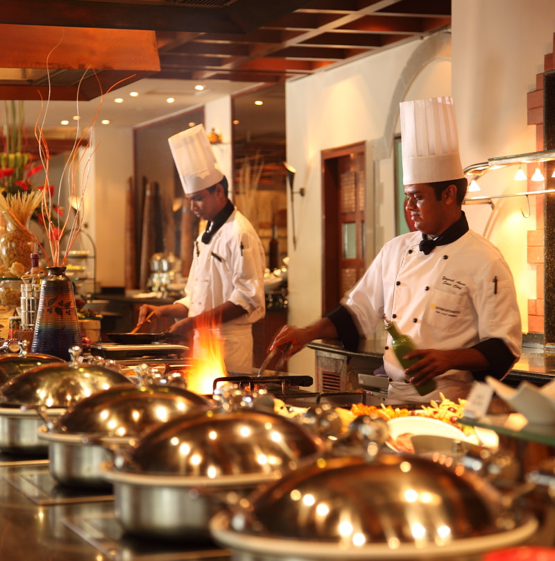 24/7 Restaurant - The Lalit Mumbai