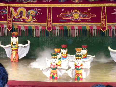 Water puppet show at Thao Dien Village-胡志明市必去景点