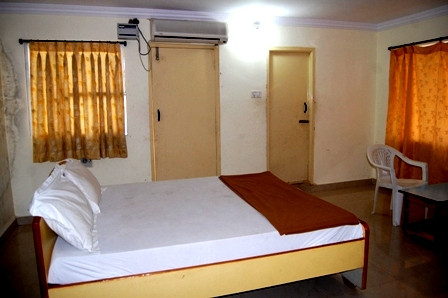 Hotel Kamadhenu