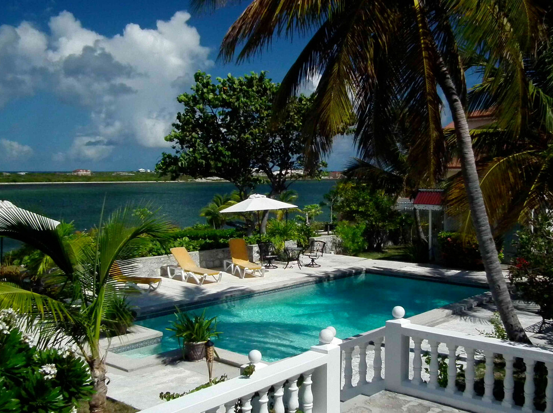 Cockburn Town酒店住宿-Island House Hotel