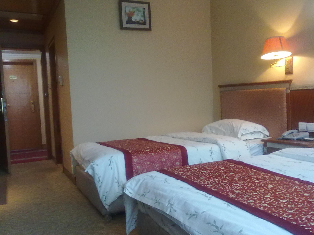 圣天源大酒店主图