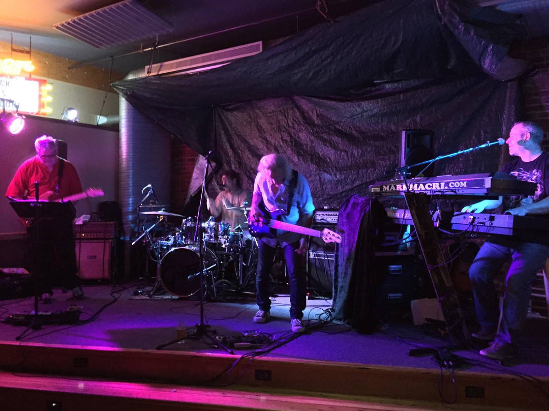 Lukins Brick Oven Pizza