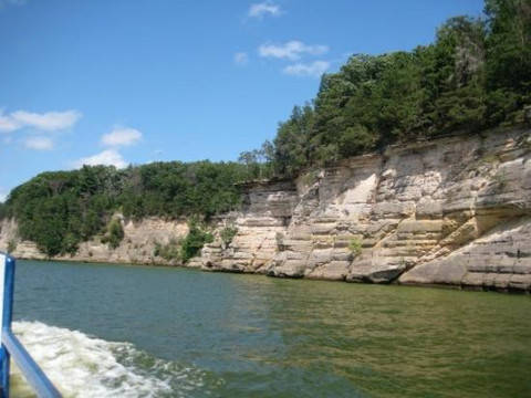 Dells Boat Tours-威斯康星峡谷必去景点