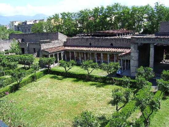 Scavi di Oplontis-Torre Annunziata必去景点