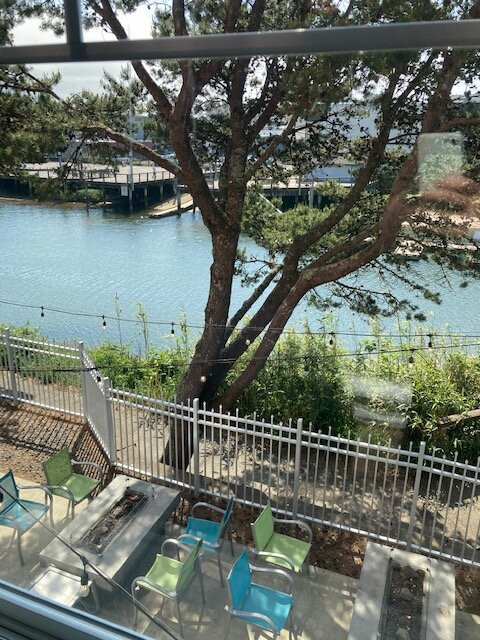 海滨会展中心快捷假日&套房酒店主图