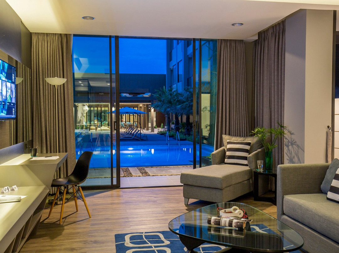 The Crystal Hotel Buriram主图