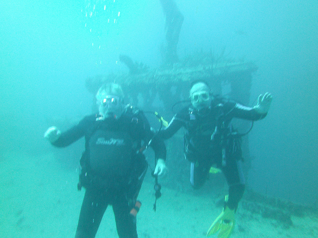 Horizon Divers-拉哥岛必去景点