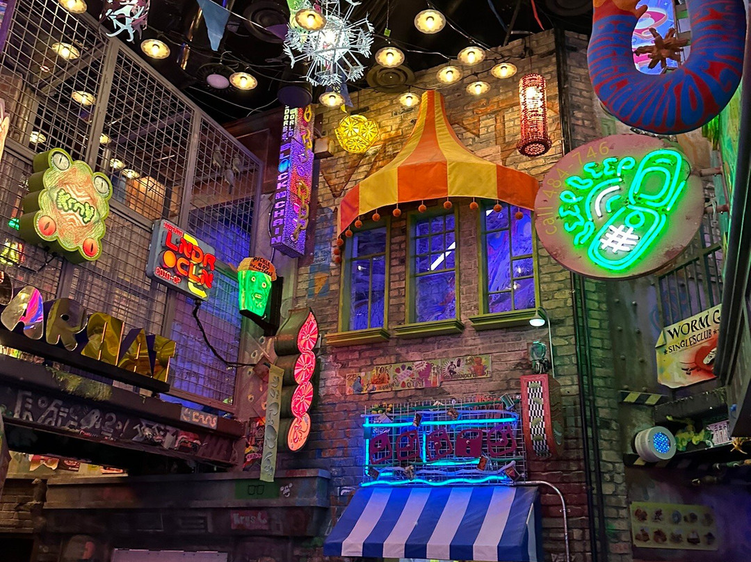 Meow Wolf's The Real Unreal景点图片