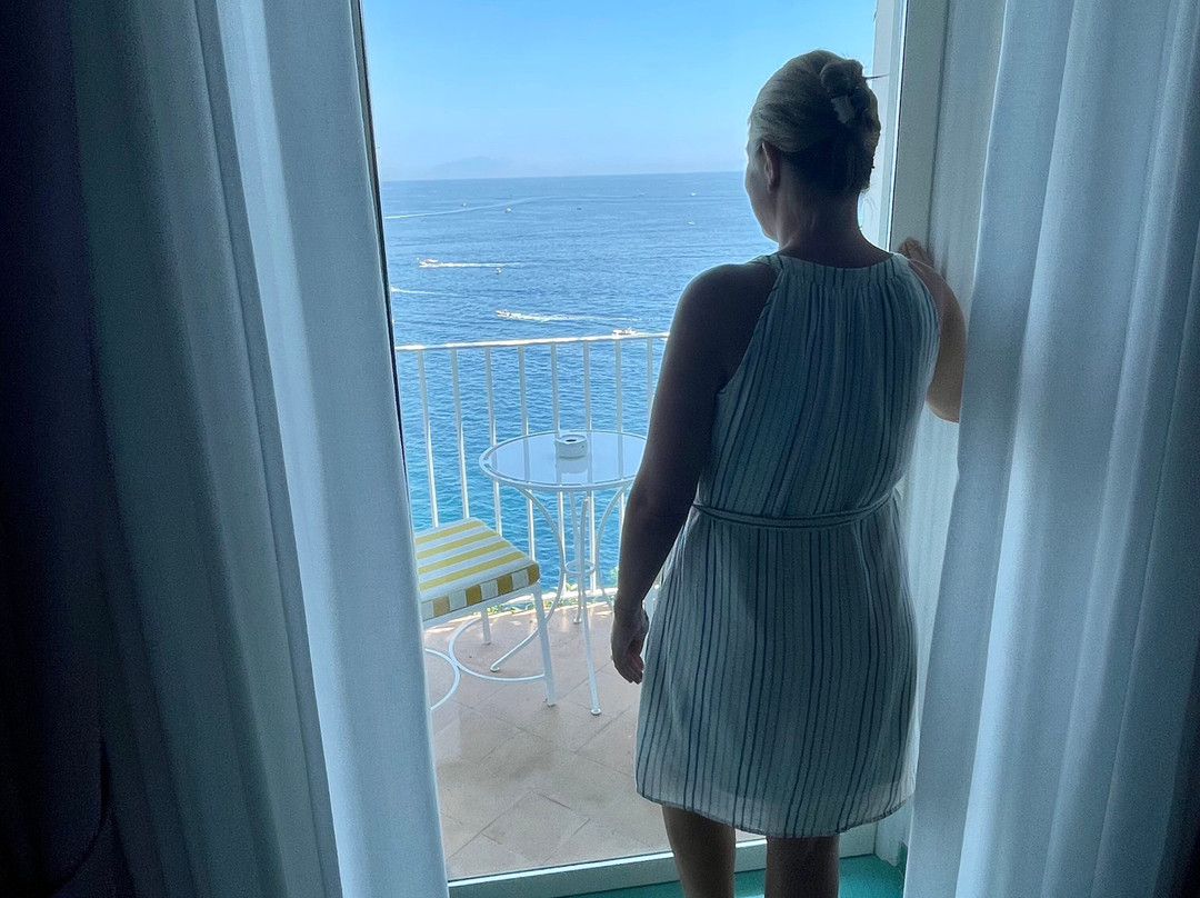 米拉玛尔菲酒店主图