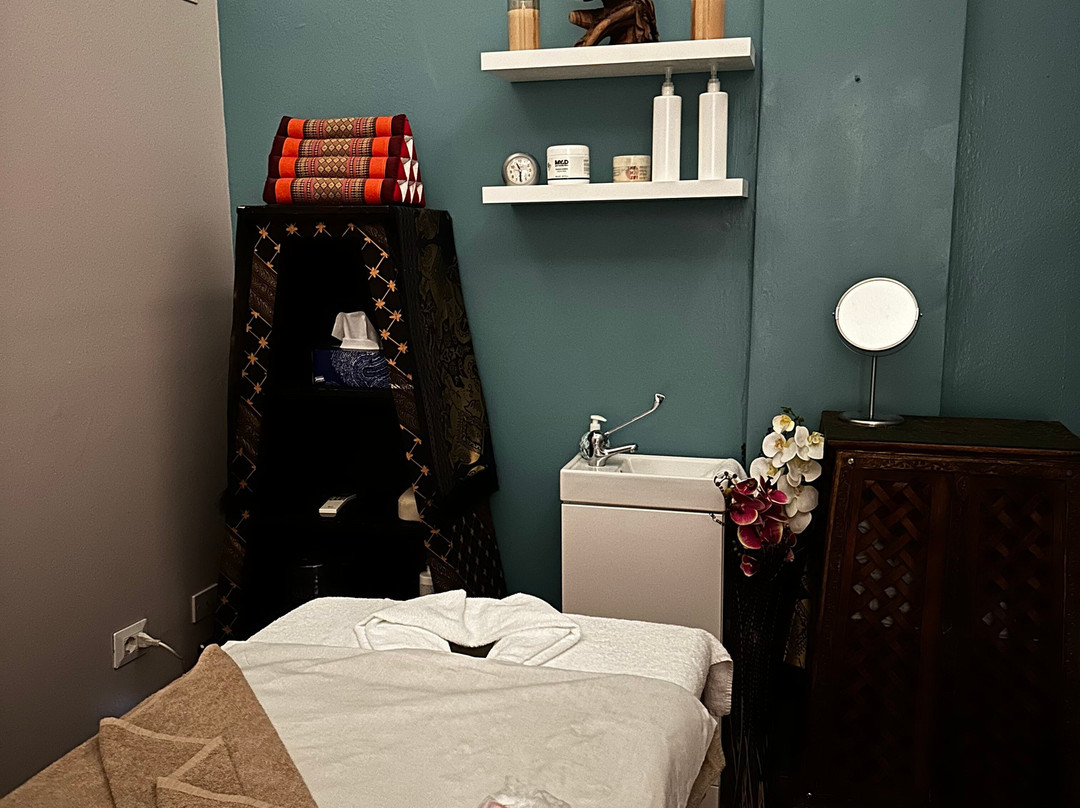MANYTHIP Thai Massage Center景点图片