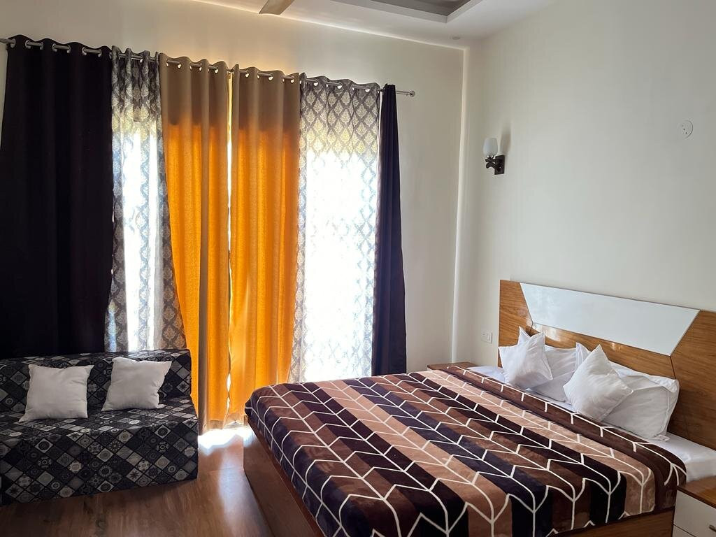 Golden Turtle Farm主图