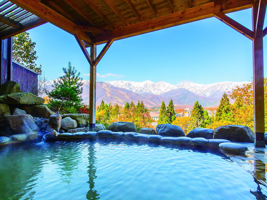 白马高地酒店主图