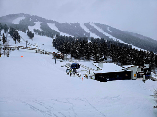 斯诺基恩度假酒店主图