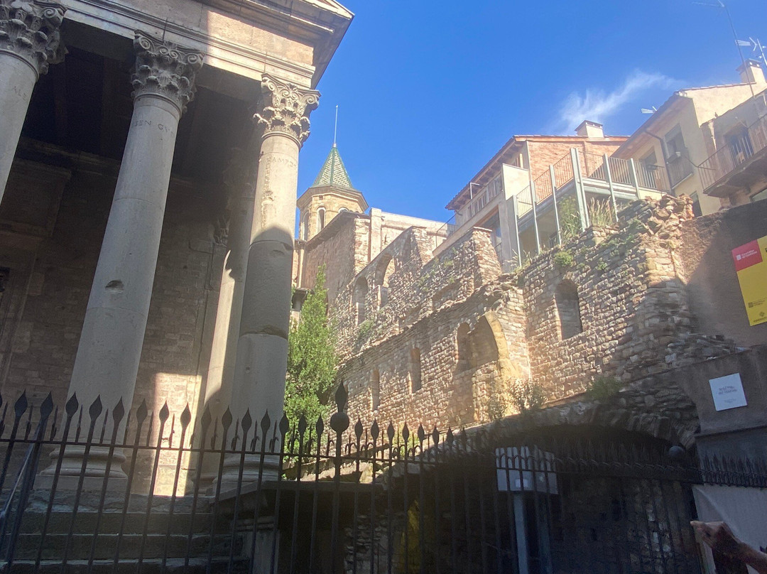 Templo Romano de Vic-维克必去景点