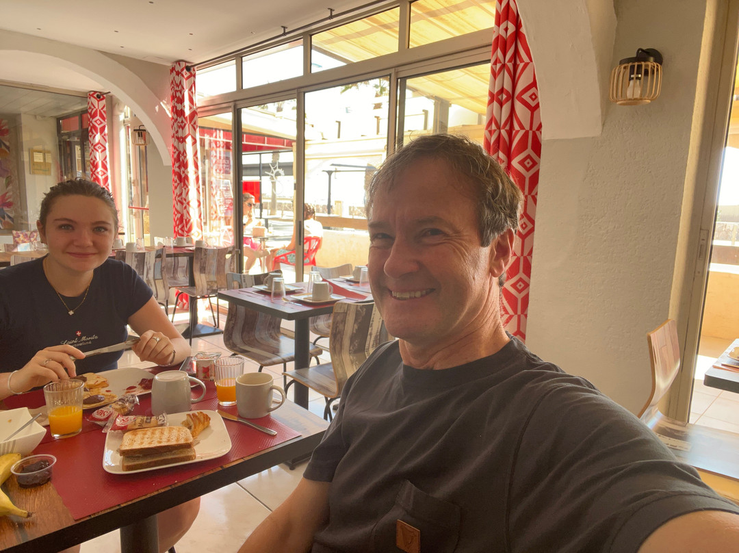 圣乔治斯酒店主图