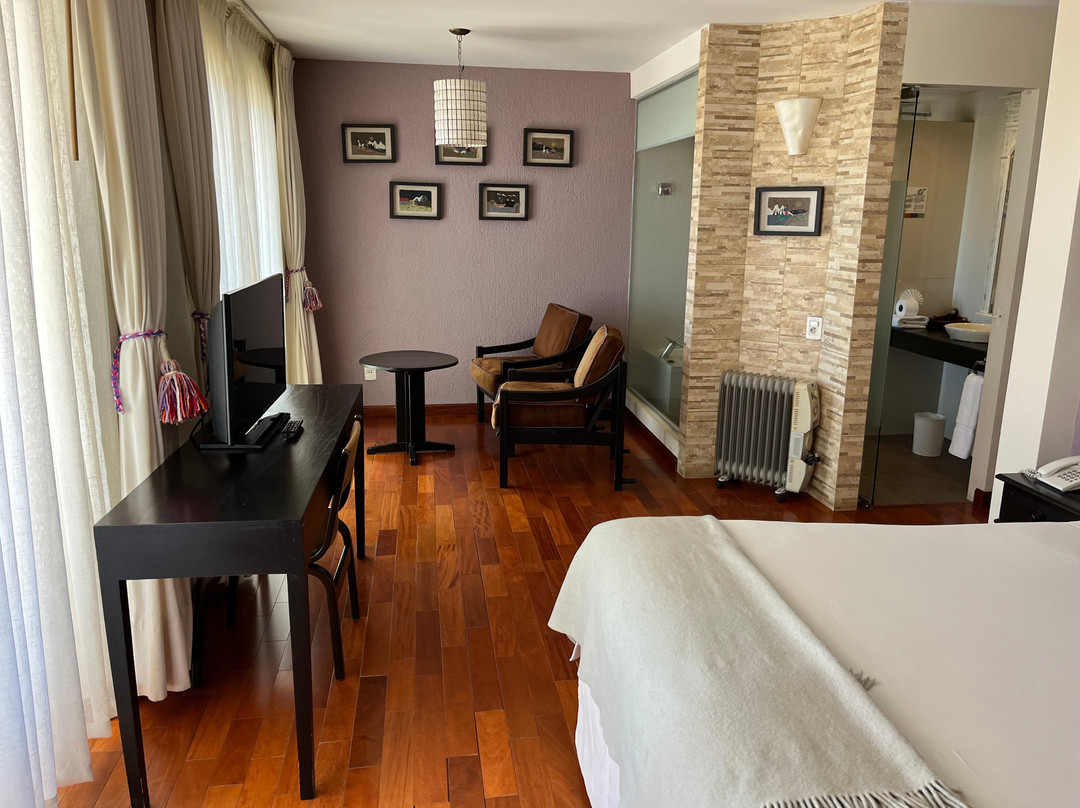 罗萨里奥拉戈提提卡卡酒店主图