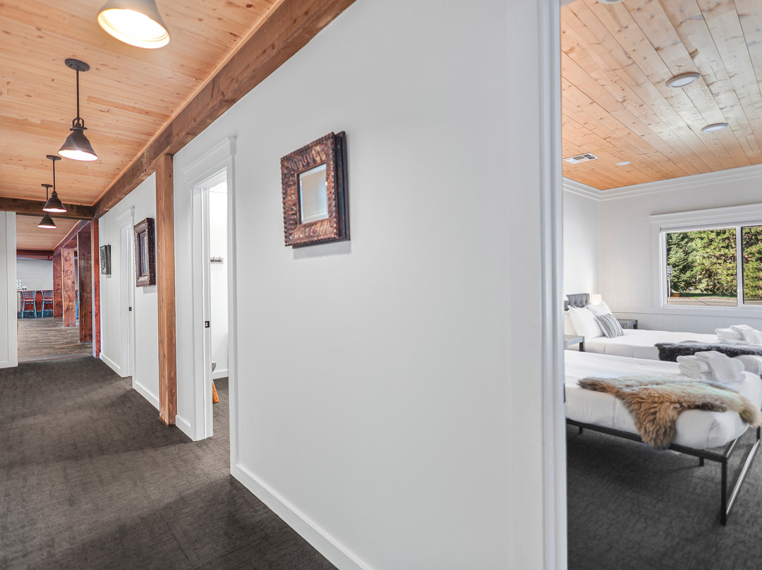 Shasta View Lodge主图