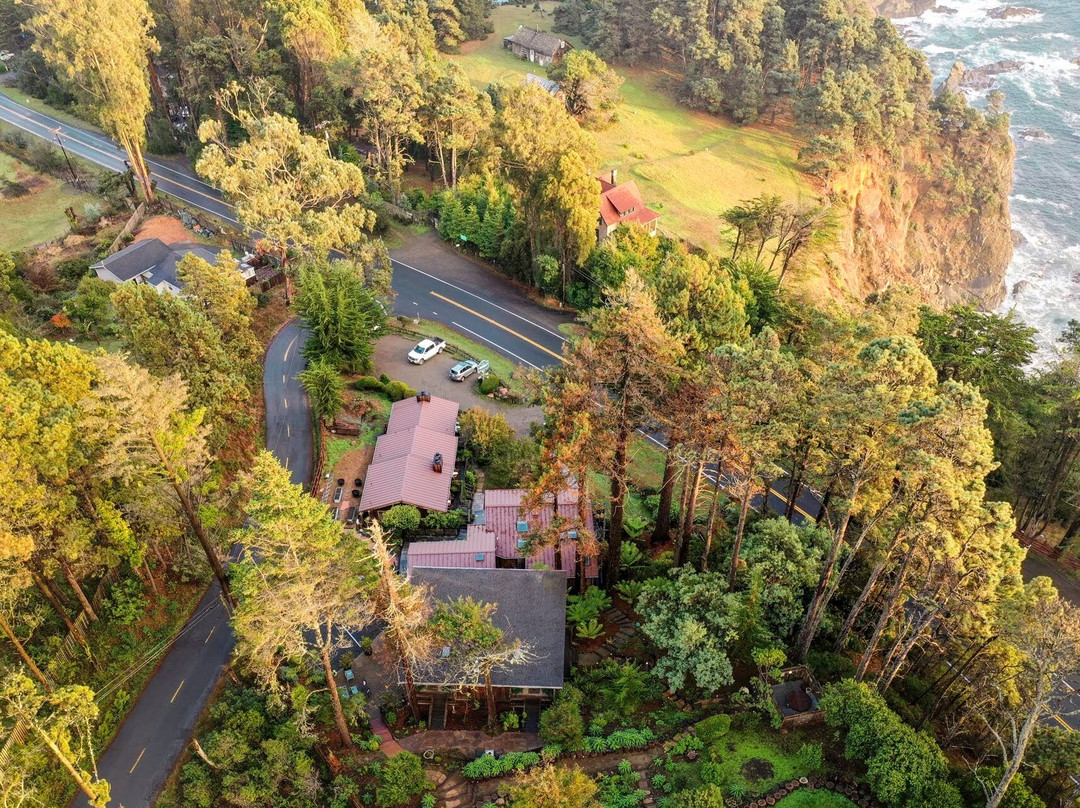 Rendezvous Mendocino主图