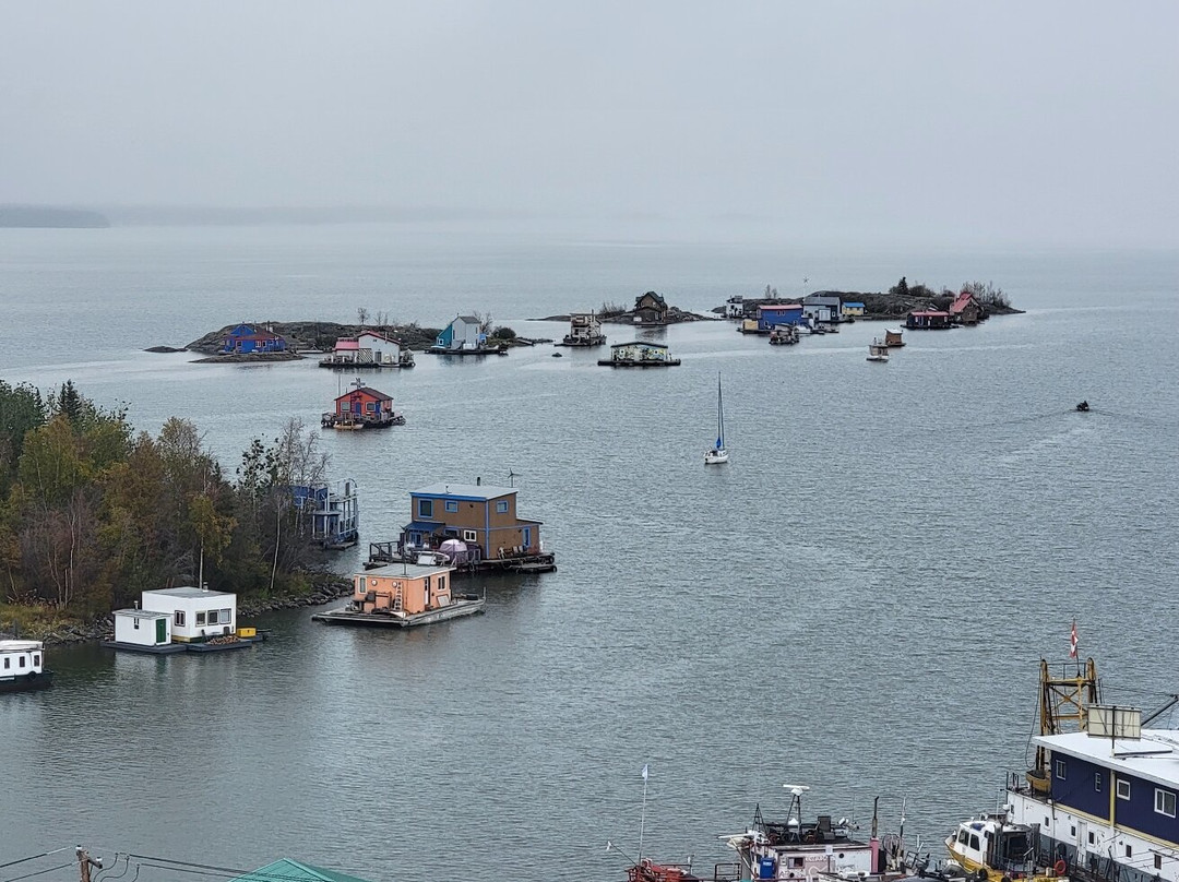 Bush Pilot's Monument-黄刀镇必去景点