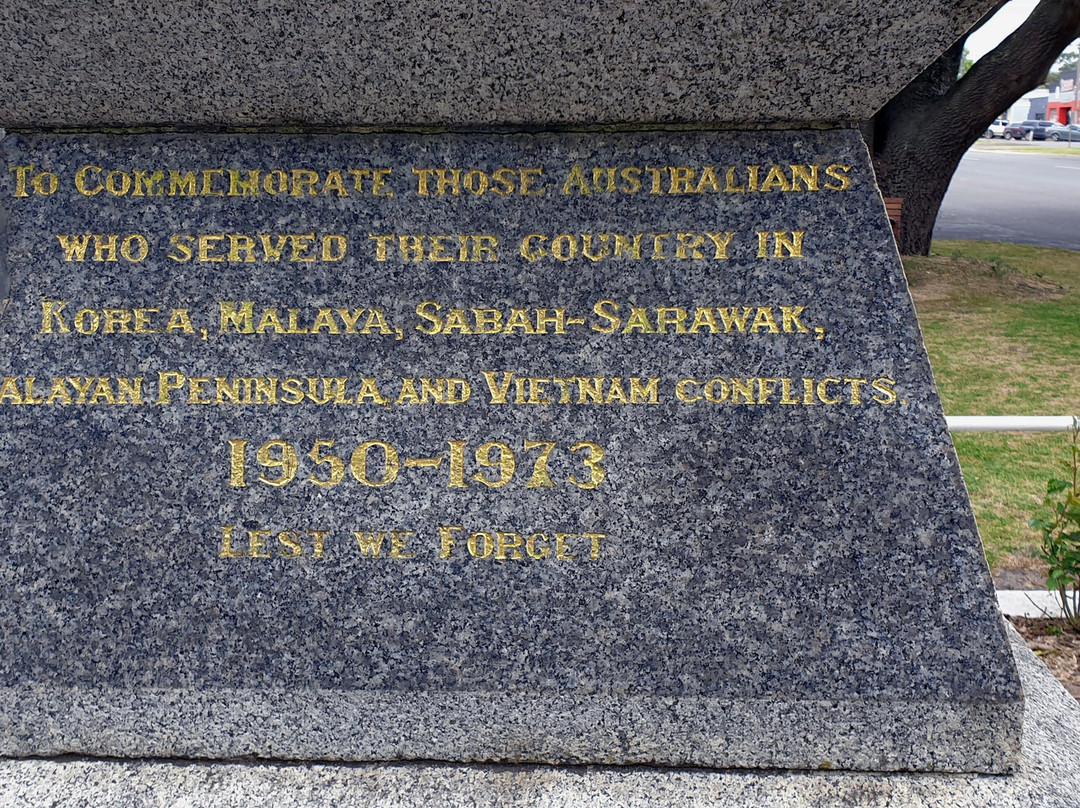 Heywood War Memorial景点图片