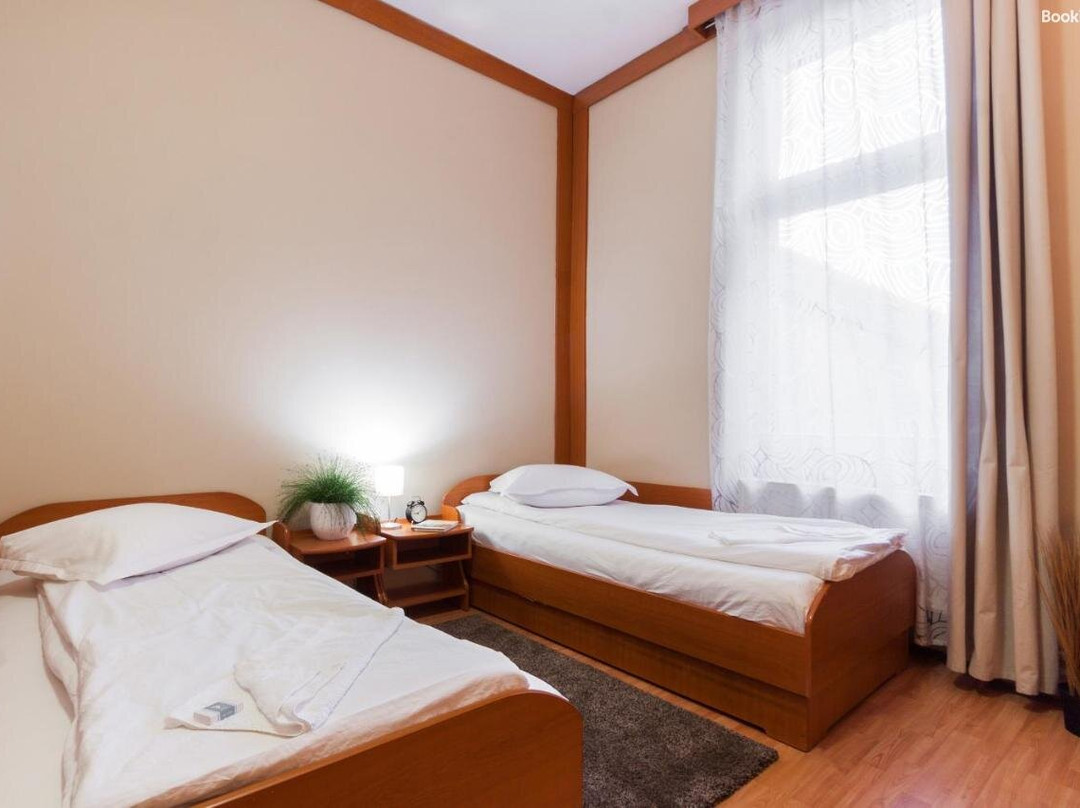 Szilagyi Hotel主图