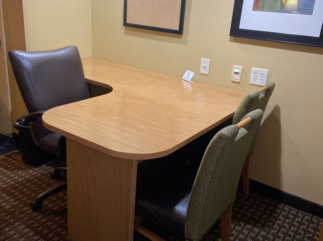 Hawthorn by Wyndham Minot主图