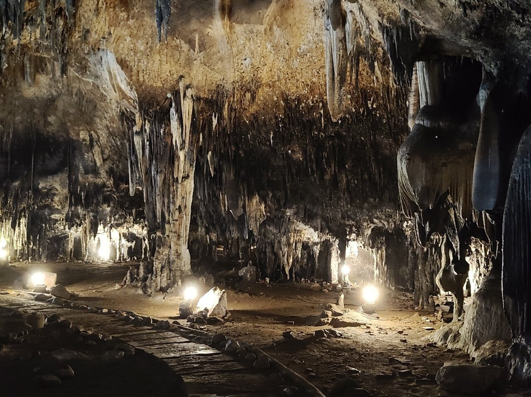 Tham Khao Bin景点图片