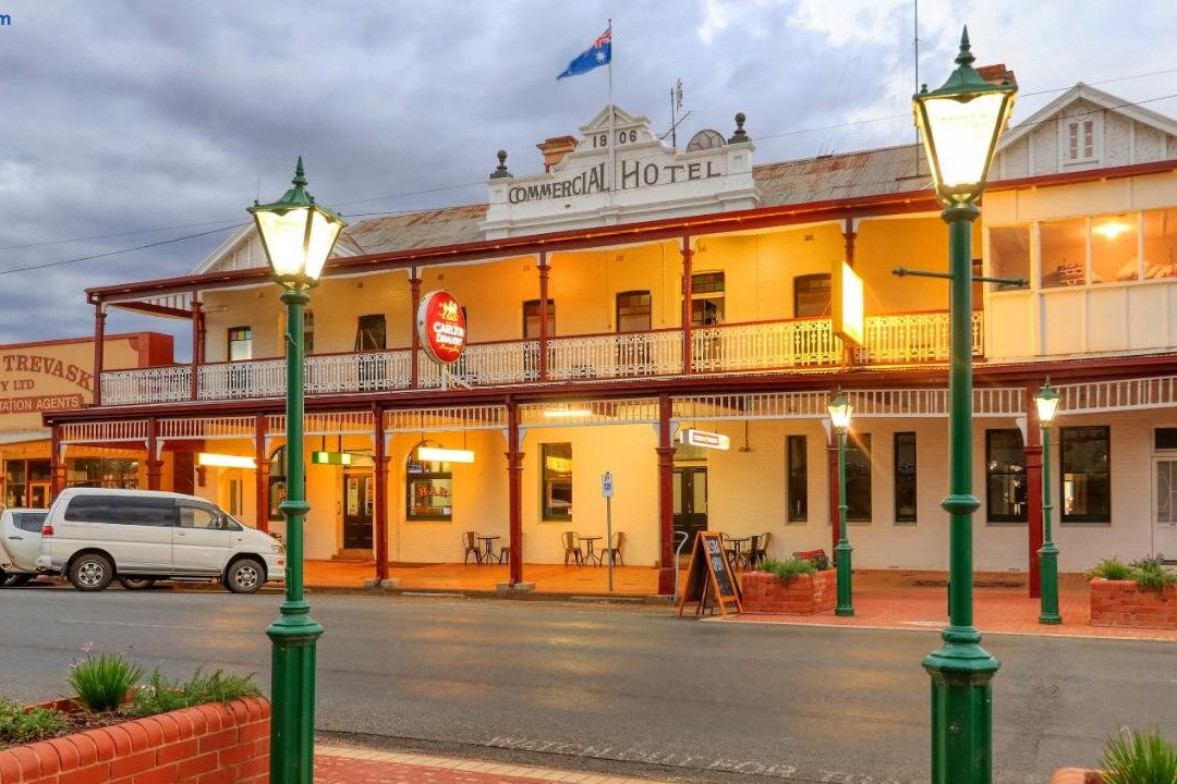 Commercial Hotel主图