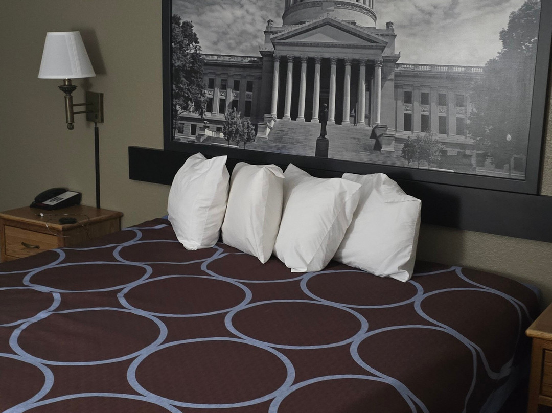 Super 8 by Wyndham Lewisburg主图